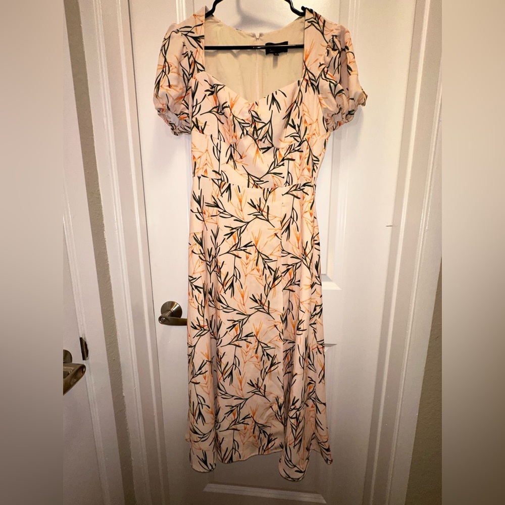 Peachy Blush Pink Printed Sweetheart Neck Midi Dress with Puff Sleeves